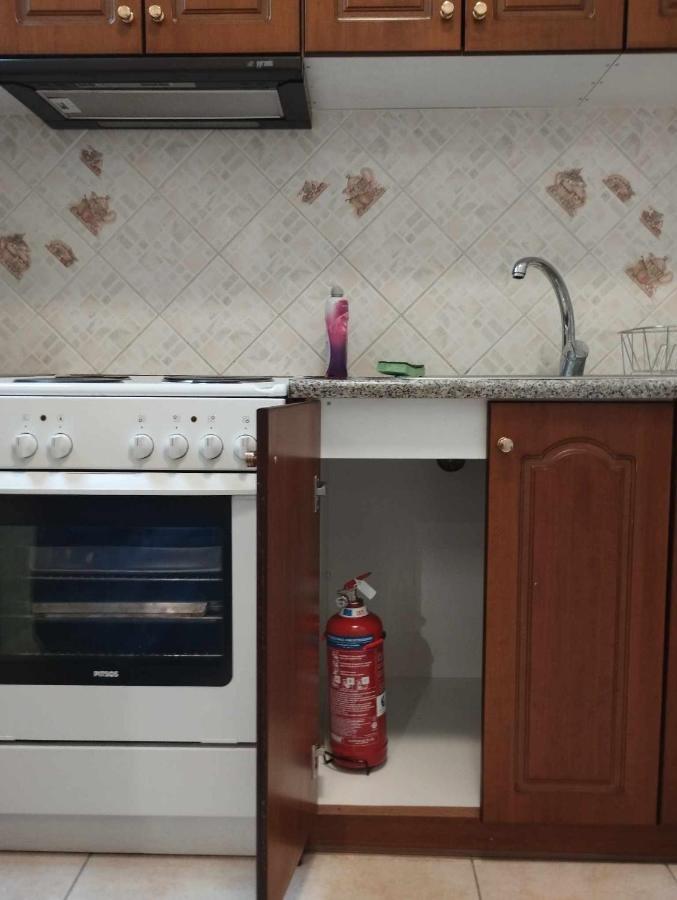 Sunchaser Apartments Игуменица Экстерьер фото